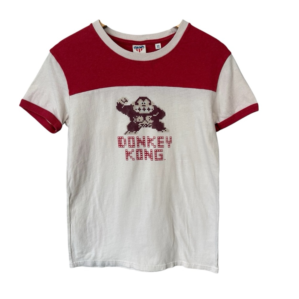 Nintendo Donkey Kong T-Shirt by Junk Food Size XS